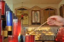 https://marianos.org/sites/default/files/field/image/1310fc_lighting_candle_oratory_00.jpg